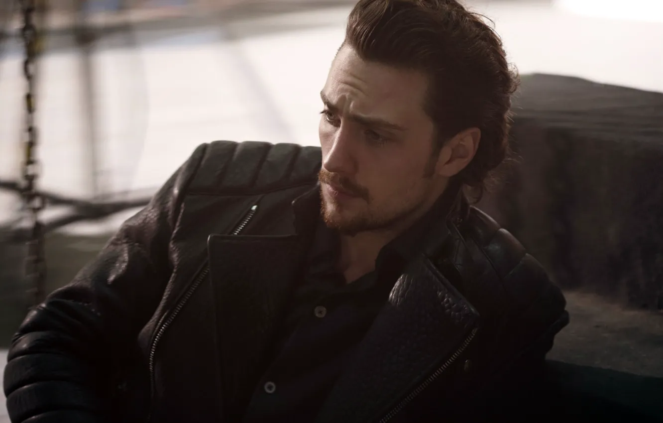 Фото обои взгляд, куртка, актер, мужчина, Аарон Тейлор-Джонсон, Aaron Taylor-Johnson
