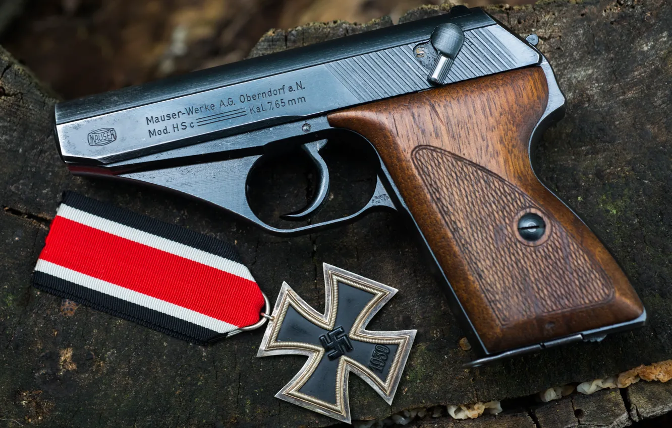 Фото обои пистолет, медаль, Mauser HSC, немецкий самозарядный