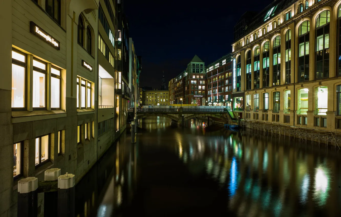 Фото обои ночь, мост, огни, дома, Германия, канал, Гамбург