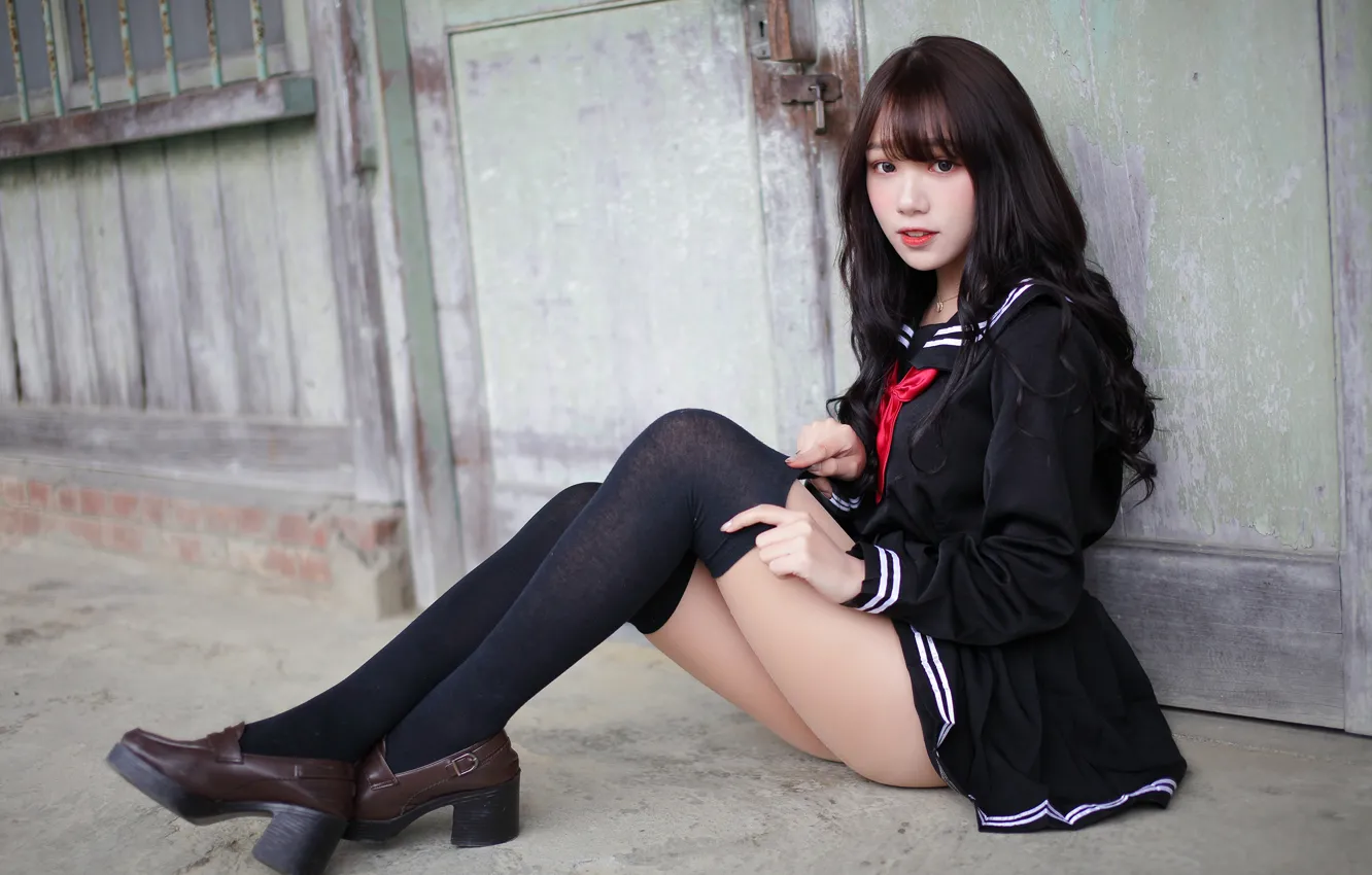 Фото обои Asian, long hair, model, women, dark hair, knee high socks, sailor uniform, Linnnng