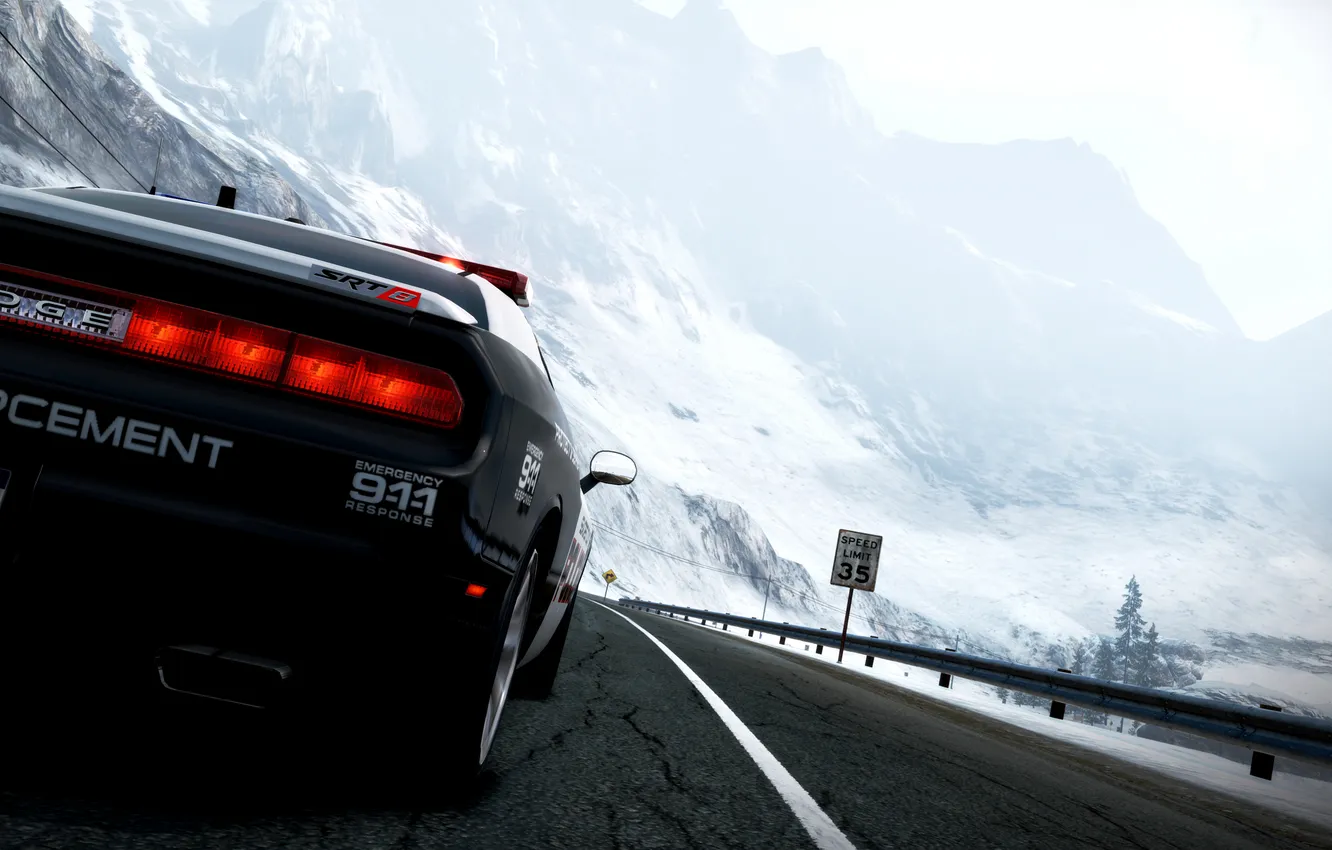 Фото обои дорога, машина, снег, горы, полиция, Need For Speed: Hot Pursuit, страсса