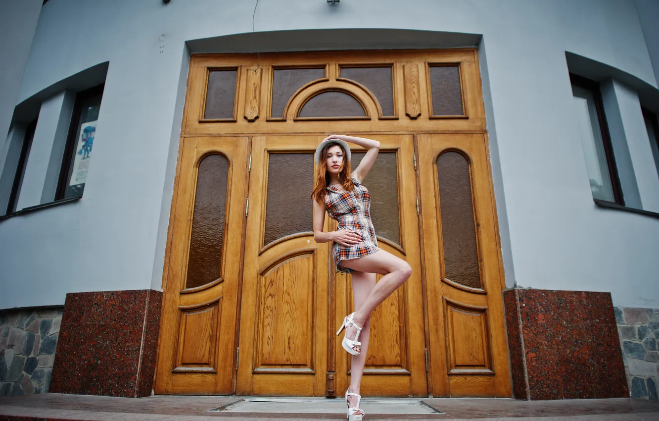 Фото обои girl, dress, legs, model, pretty, slender