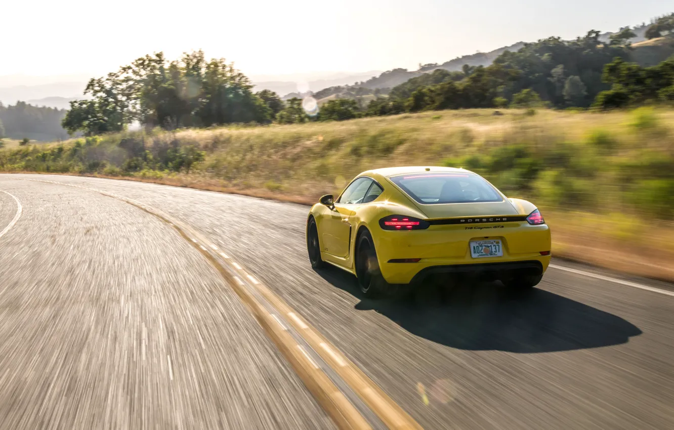 Фото обои скорость, Porsche, Cayman, вид сзади, GTS, 718, 2019