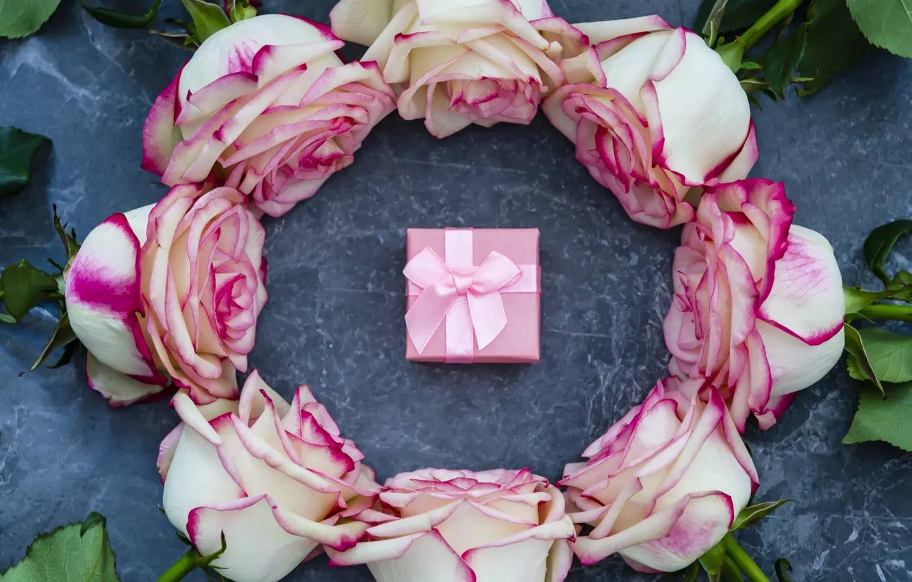 Фото обои подарок, розы, розовые, бутоны, композиция