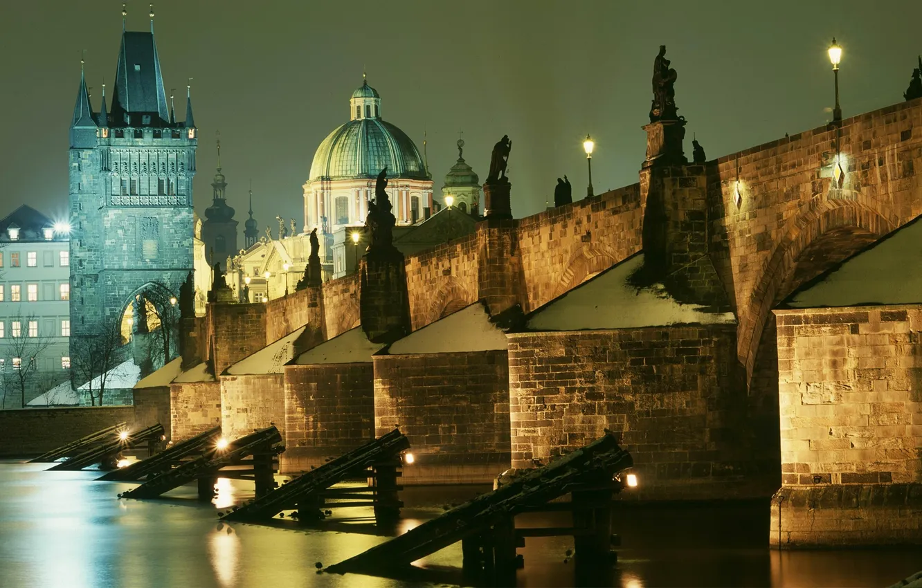 Фото обои ночь, огни, река, Прага, Чехия, Влтава, Карлов мост
