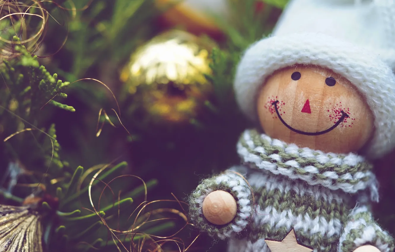 Фото обои шарики, праздник, игрушка, кукла, Рождество, Новый год, хвоя, боке