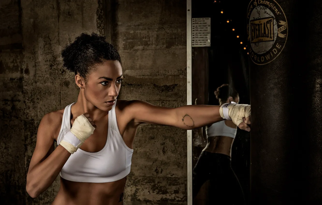 Фото обои девушка, спорт, бокс, тренировка