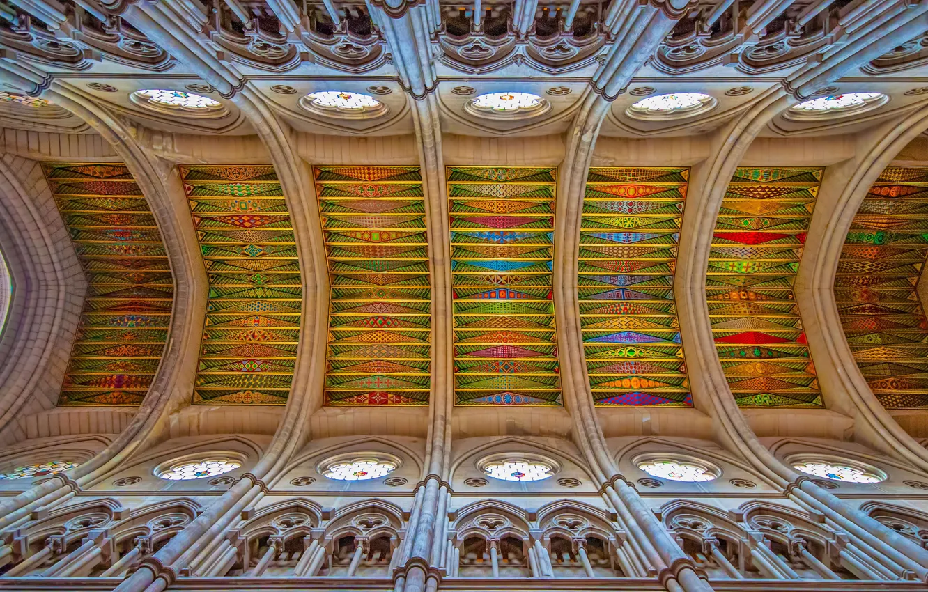 Фото обои Мадрид, Собор Альмудена, Catedral de Santa María la Real de la Almudena, центральный неф