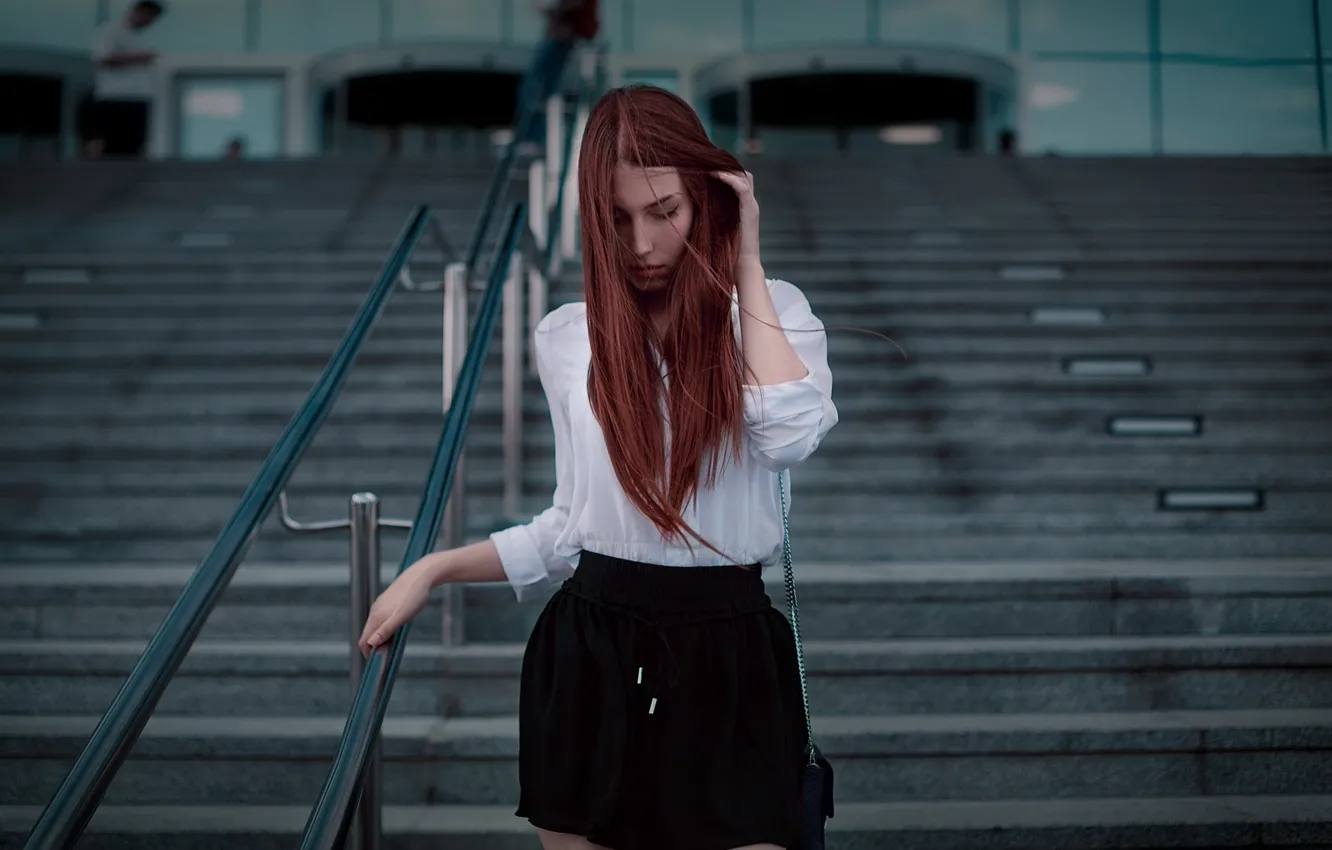 Фото обои girl, redhead, hair, beautiful girl, stairway, stairs