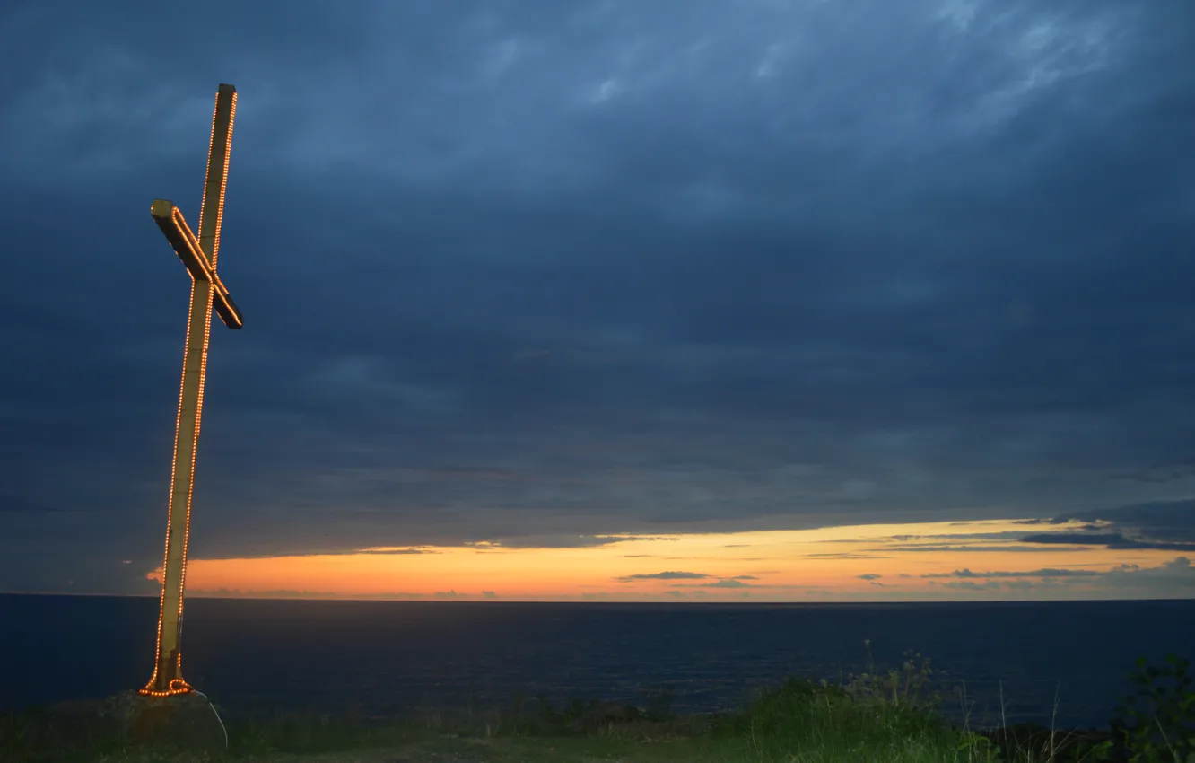 Фото обои море, закат, горы, крест