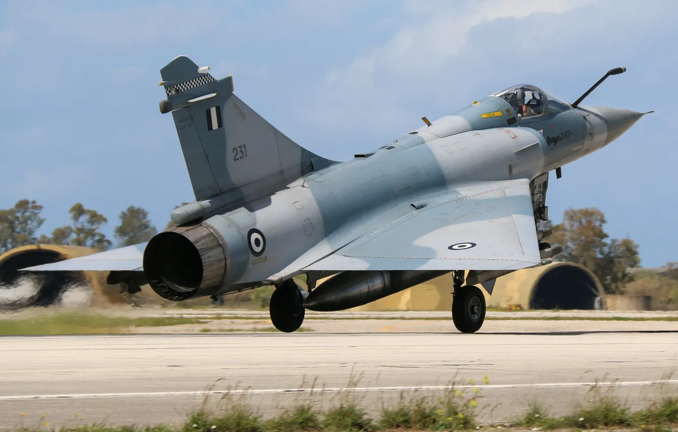 Фото обои Трава, Истребитель, Посадка, Mirage 2000, ВВС Греции, Hellenic Air Force, Dassault Mirage 2000, Dassault Mirage …