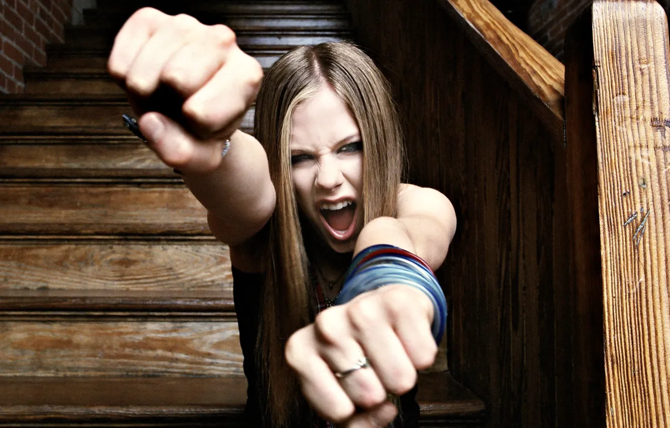 Фото обои wallpaper, avril lavigne, 2002, stairs