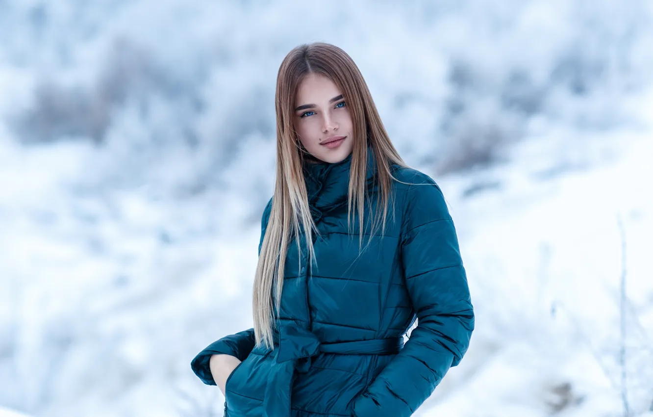 Фото обои зима, взгляд, снег, поза, волосы, Девушка, Сергей Сорокин, Люба Иванова