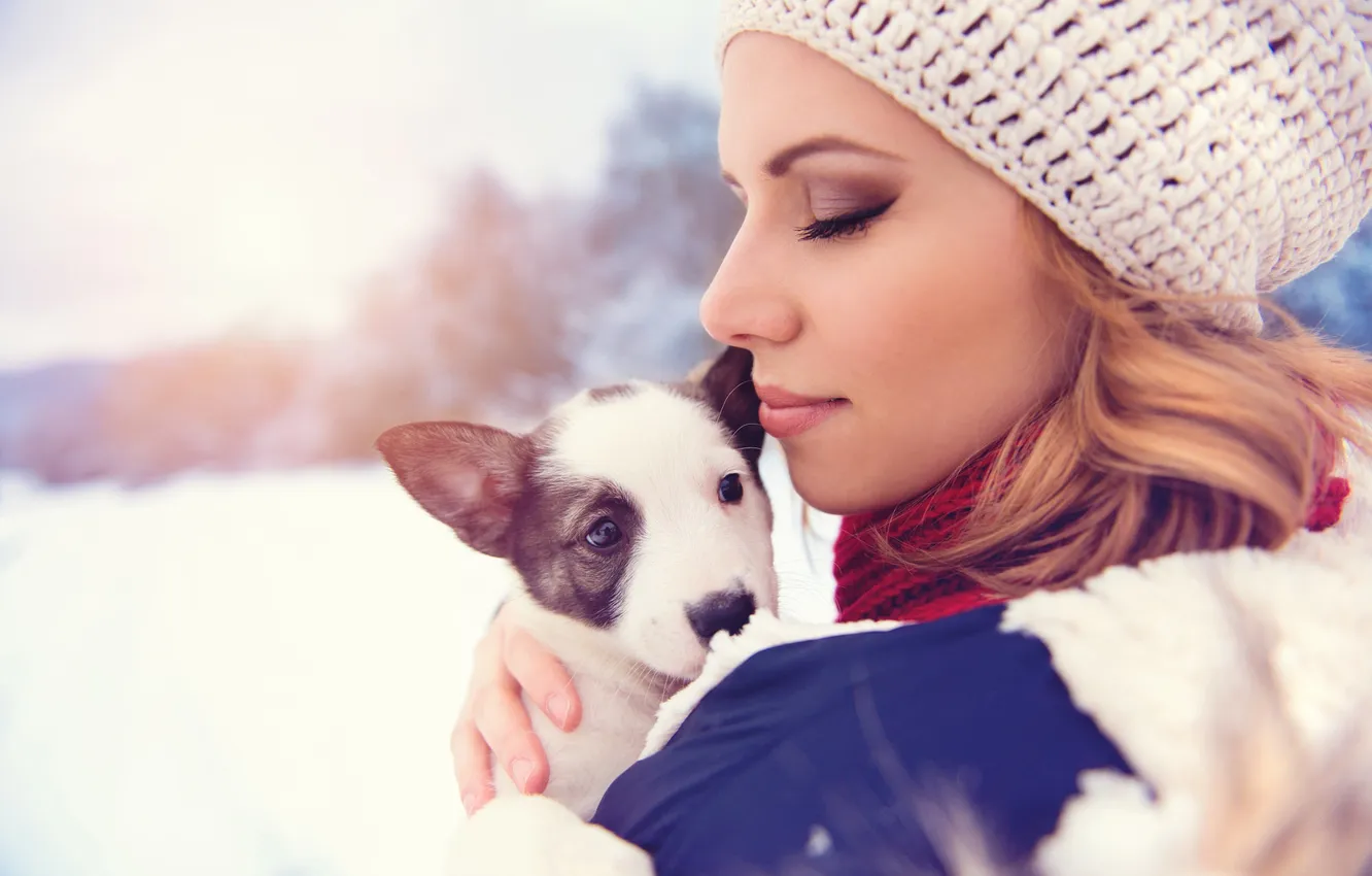 Фото обои зима, девушка, шапка, собака, блондинка, профиль, пёс