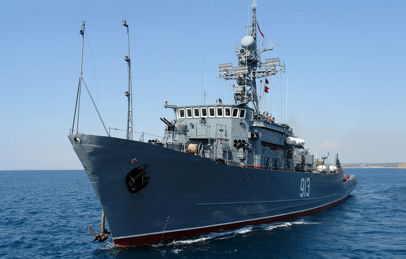 Фото обои черное море, морской тральщик, ковровец