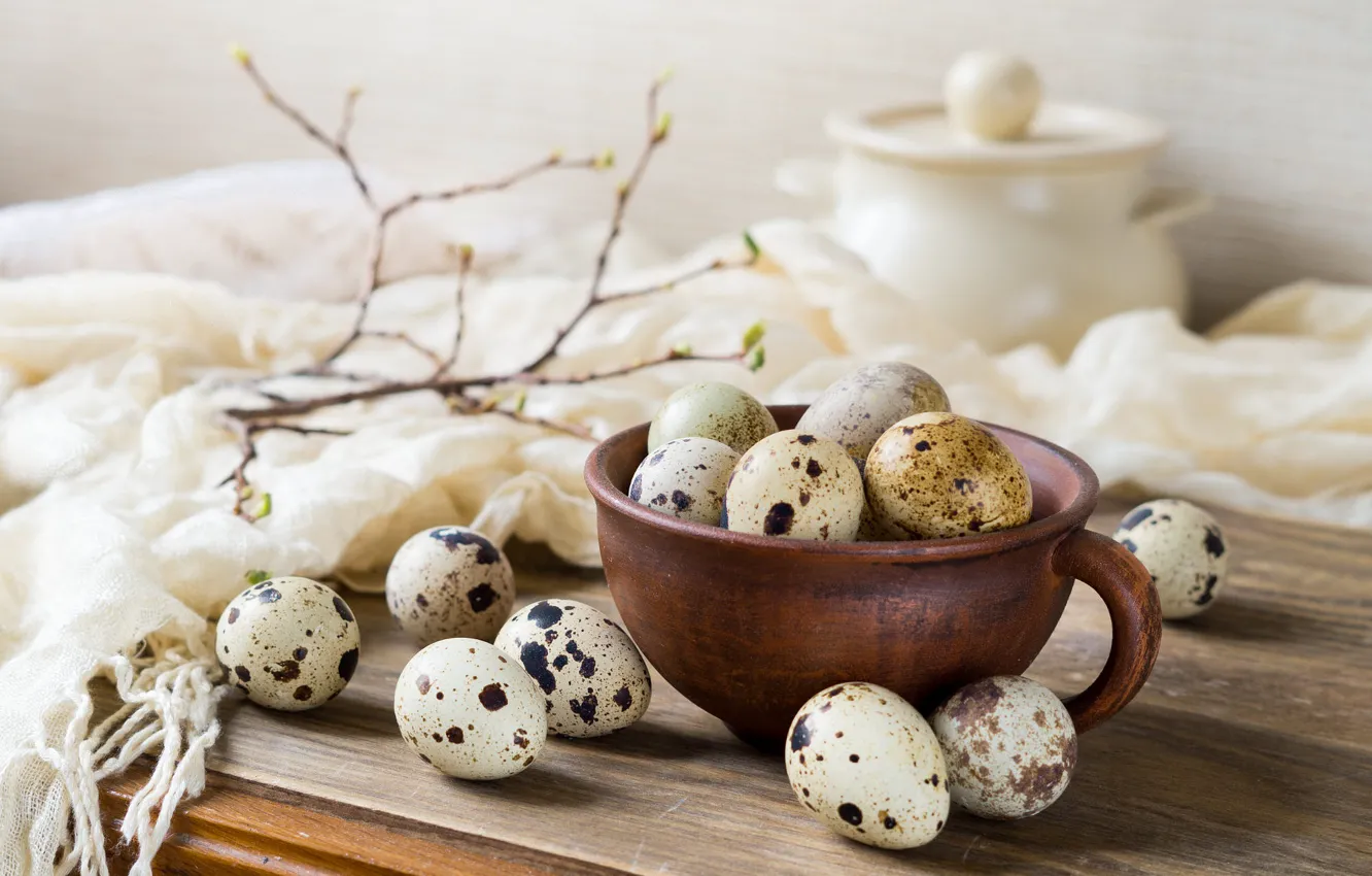 Перепелиные яйца на стол