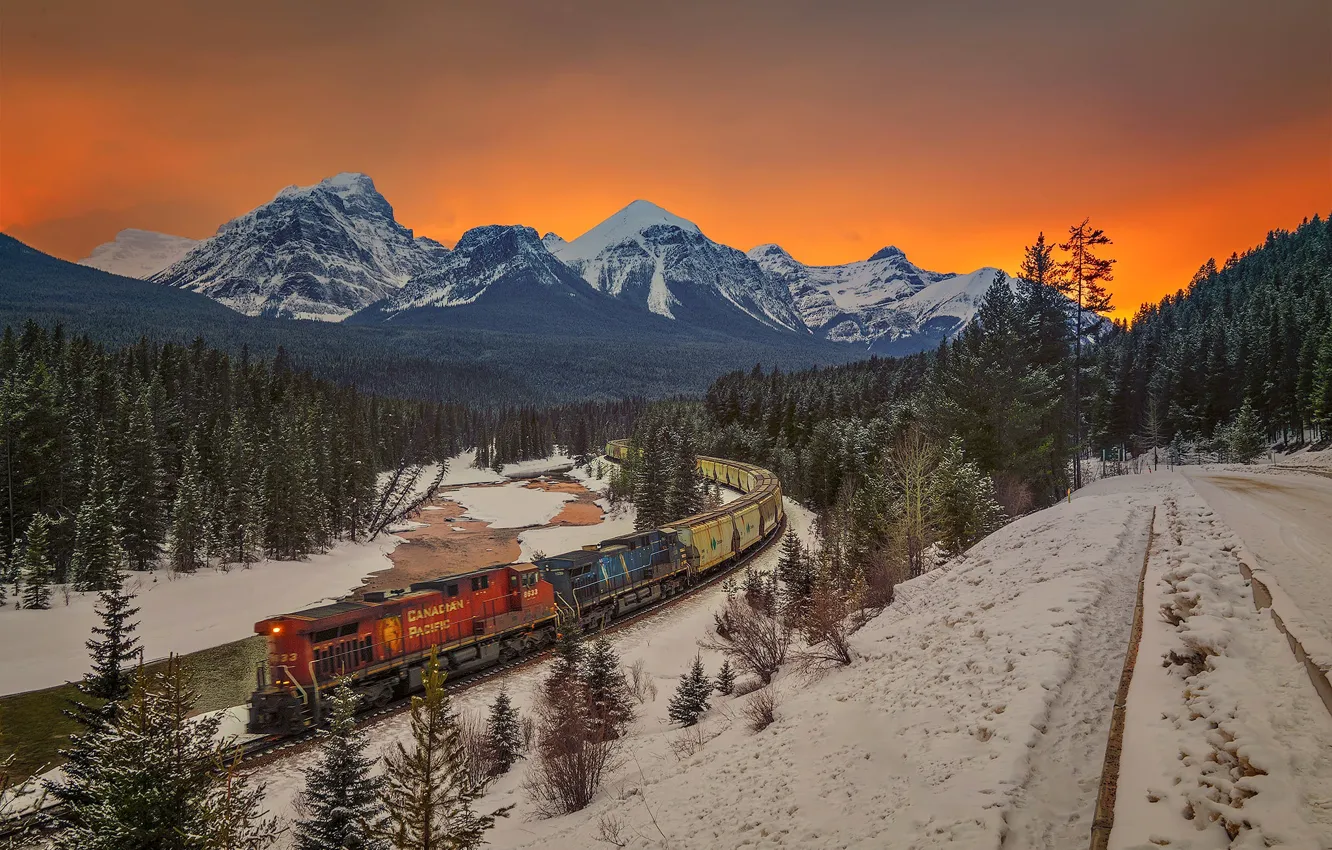 Фото обои деревья, горы, поезд, Канада