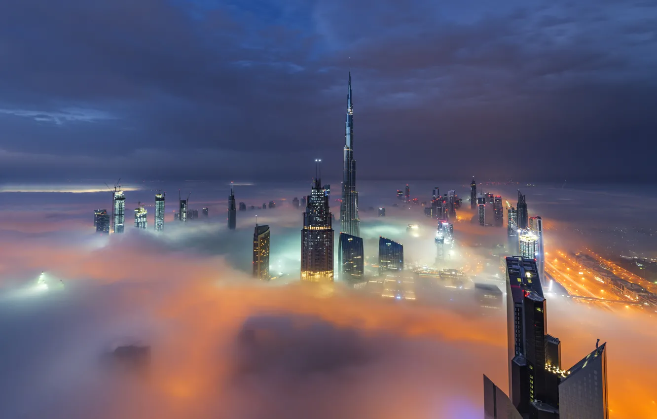 Фото обои облака, город, огни, дома, вечер, Дубай, ОАЭ, дымка.туман
