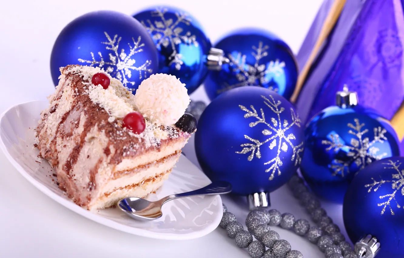 Фото обои снежинки, ягоды, праздник, новый год, ложка, бусы, new year, cake