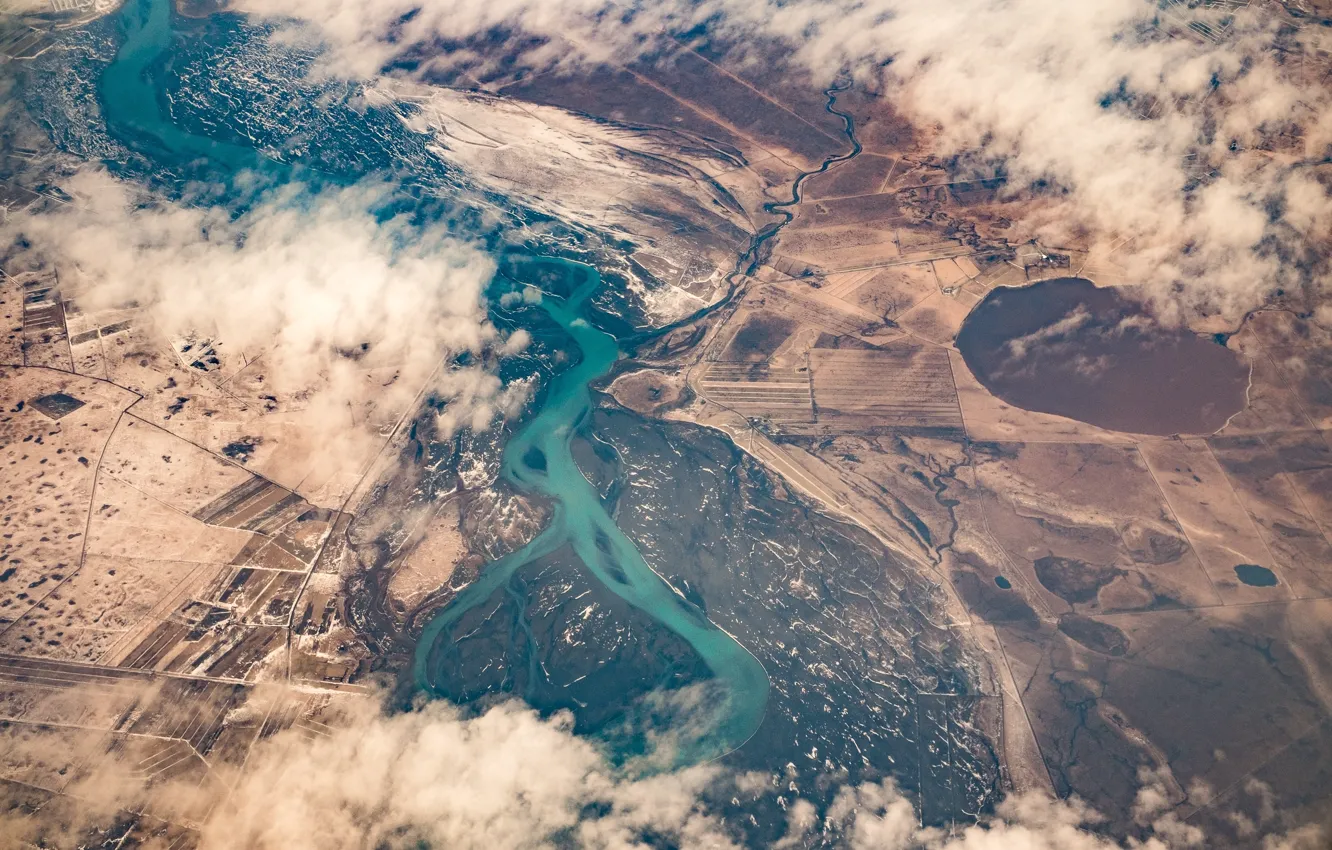 Фото обои river, sky, landscape, flying, water, view, clouds, fields