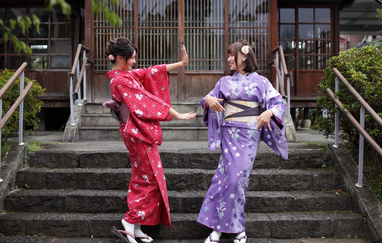Фото обои девушки, кимоно, улыбки, азиатки
