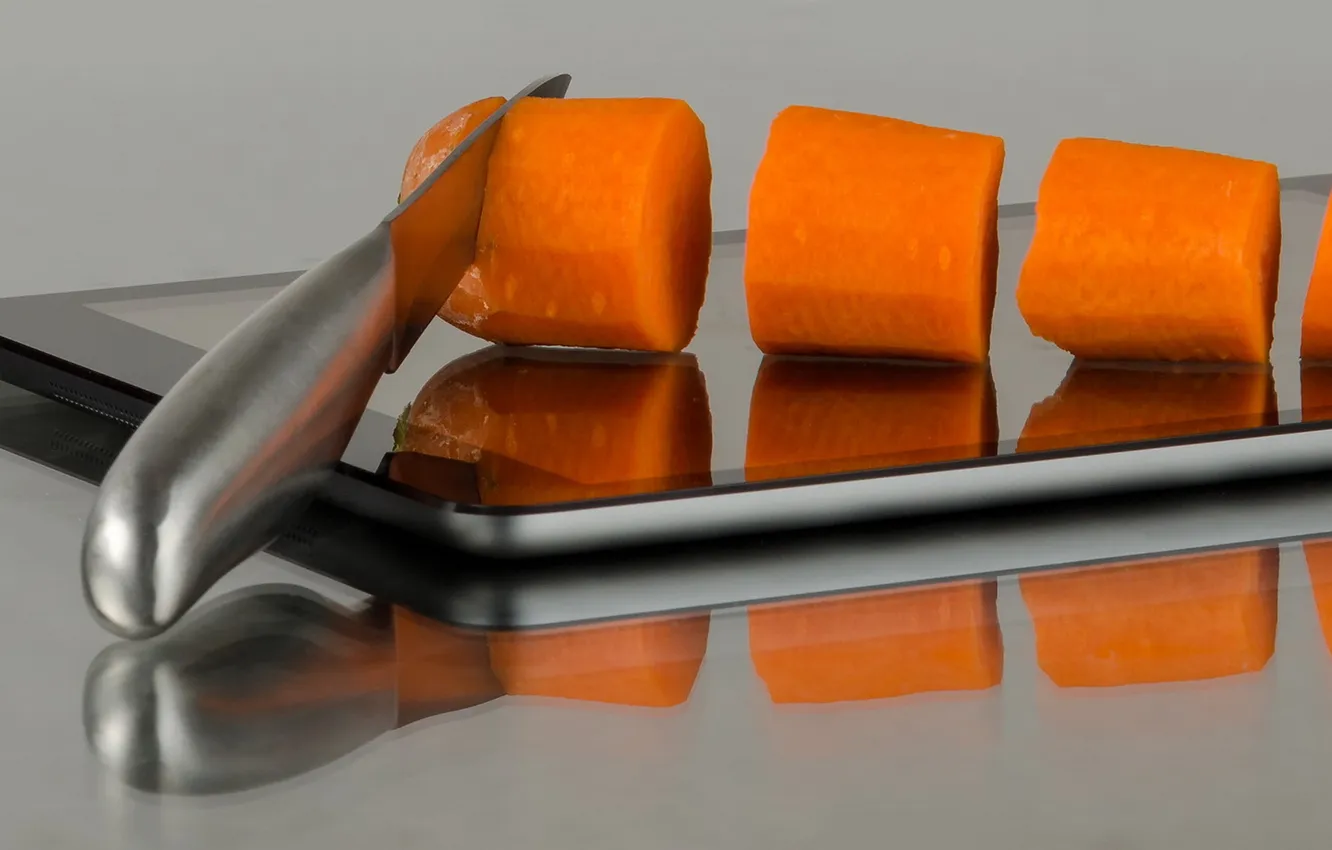 Фото обои морковка, нож, планшет