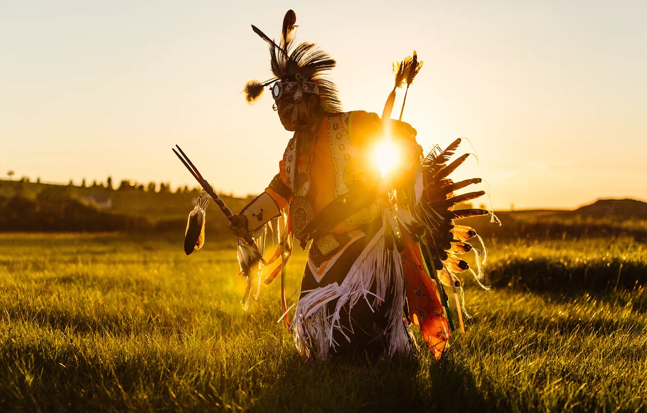 Фото обои поле, восход, индейцев, американских индейцев, солнце танец