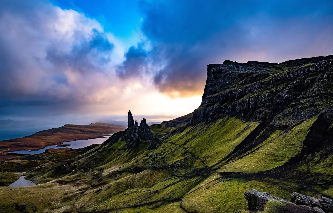 Фото обои облака, горы, Mountains, Isle of Skye, красота природы, Old Man of Storr