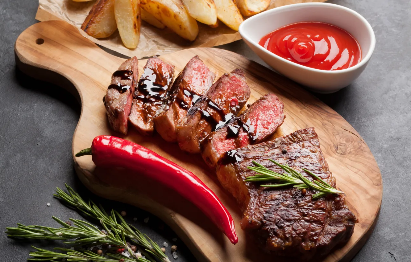 Фото обои перец, кетчуп, картофель, стейк