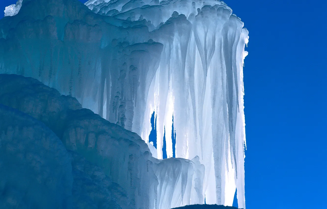 Фото обои лед, небо, свет, сосульки