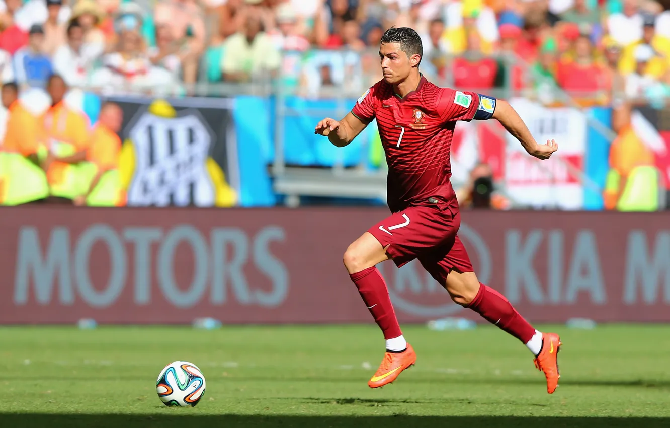 Фото обои футбол, форма, Португалия, Cristiano Ronaldo, Бразилия, футболист, football, Роналду