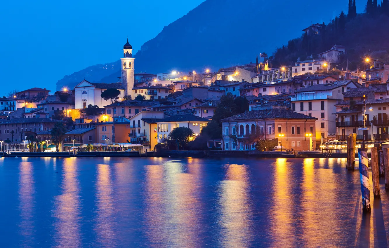 Фото обои озеро, здания, дома, Италия, ночной город, Italy, Ломбардия, Lombardy