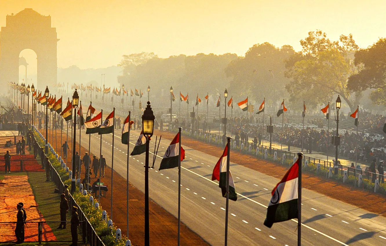 Фото обои улица, Индия, арка, парад, флаги, День Республики, Нью-Дели