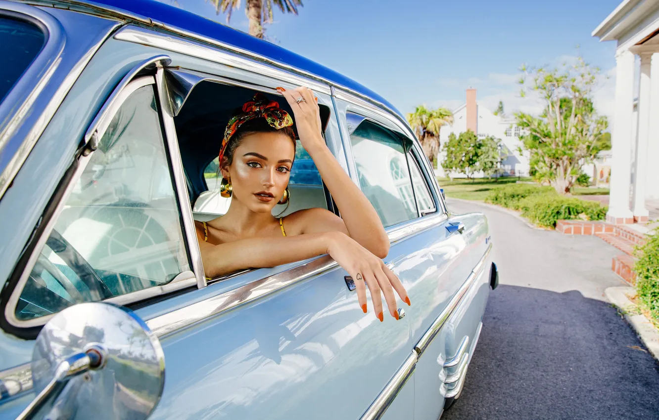 Фото обои авто, взгляд, девушка, руки, макияж, Kathleen Lights