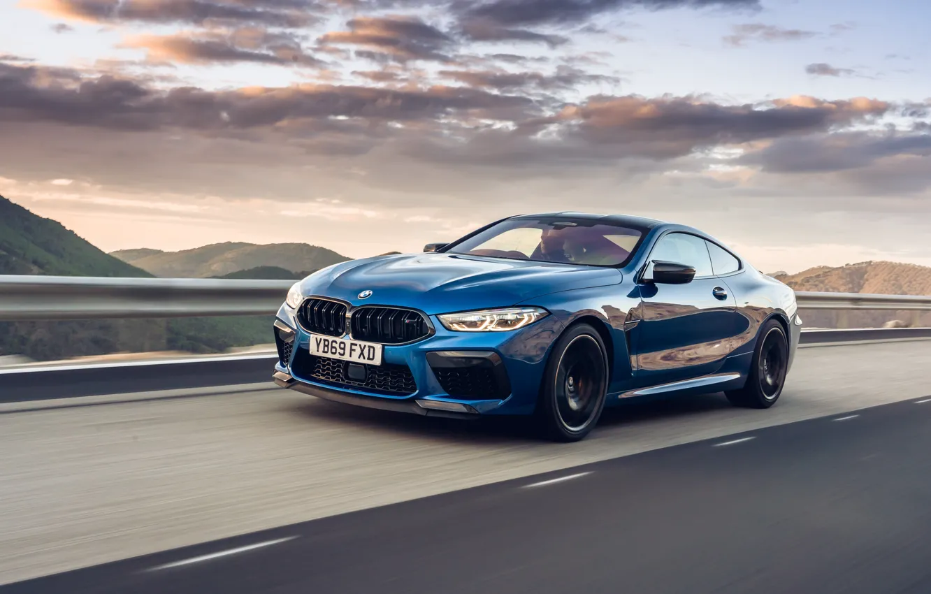 Фото обои скорость, вечер, BMW, Coupe, Competition, UK-Spec, 2019, BMW M8