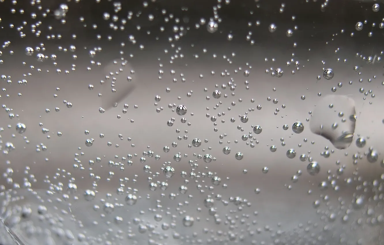 Фото обои вода, макро, свет, стакан, пузыри