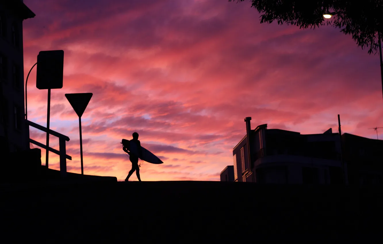Фото обои закат, здания, мужчина, австралия, доска для серфинга