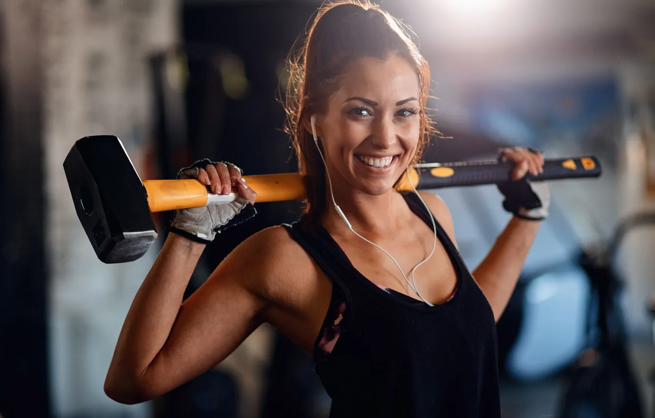 Фото обои woman, model, pose, workout, fitness, hammer, gym, exercises
