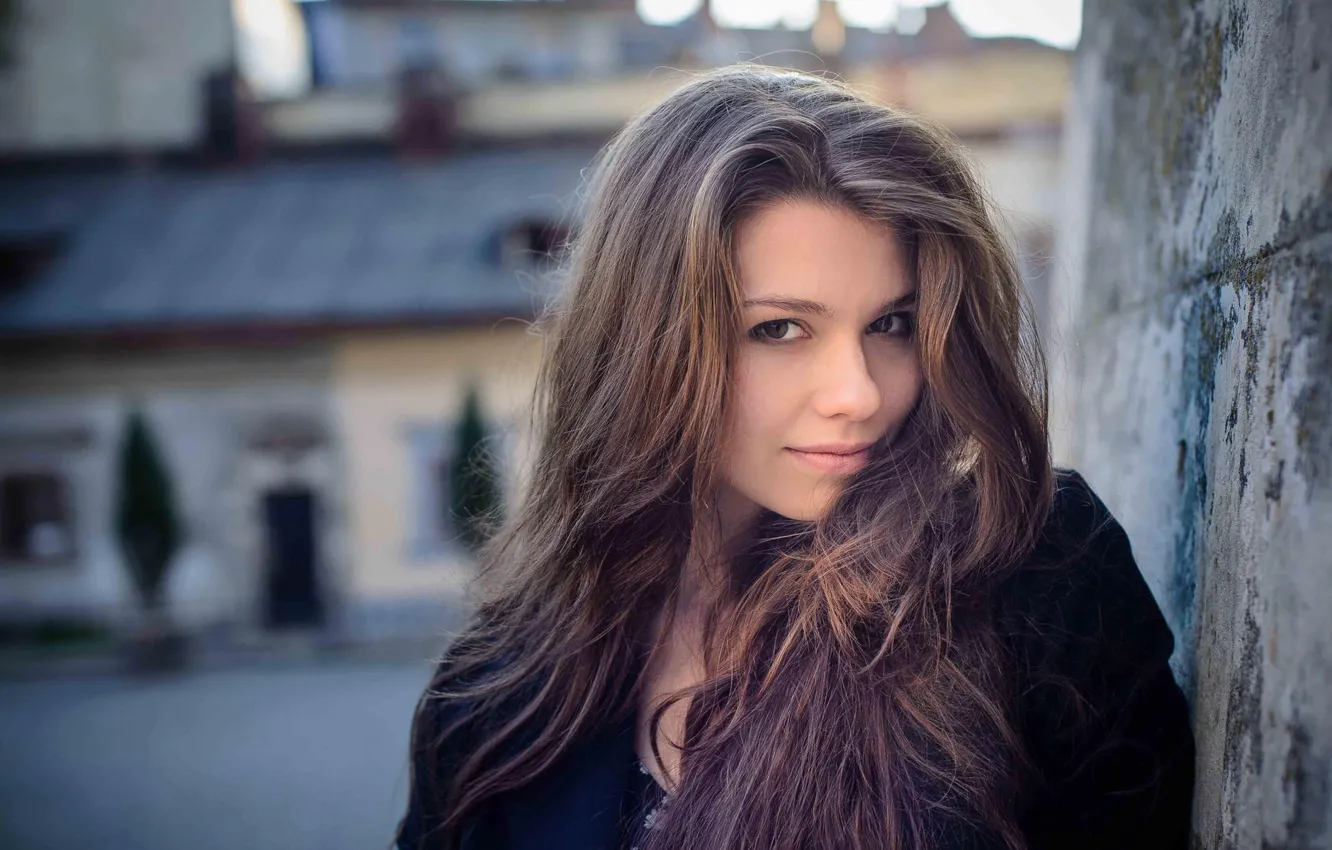 Фото обои city, long hair, woman, street, mood, lighting, natural
