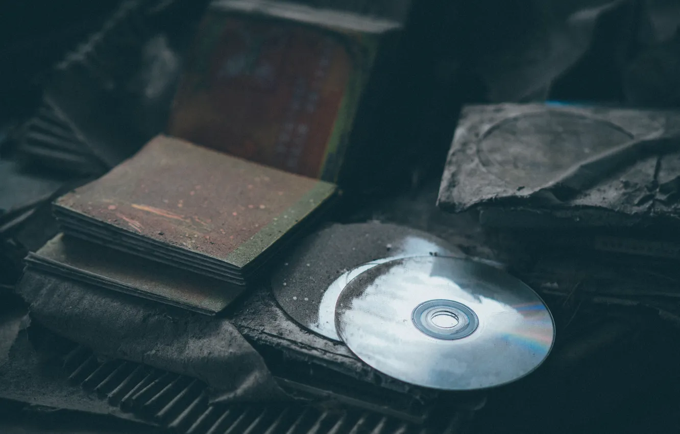 Фото обои пыль, грязь, компакт диски