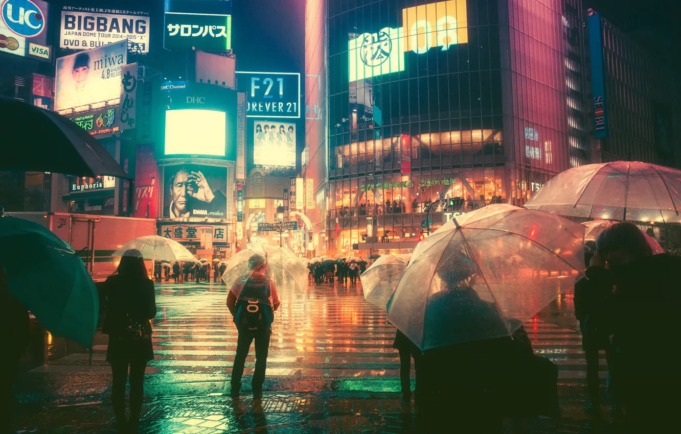 Фото обои Ночь, Город, Неон, Люди, Свет, Дождь, Реклама, Токио