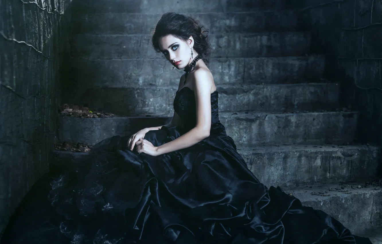 Фото обои girl, black, dress, stone, model, mood, look, stairs