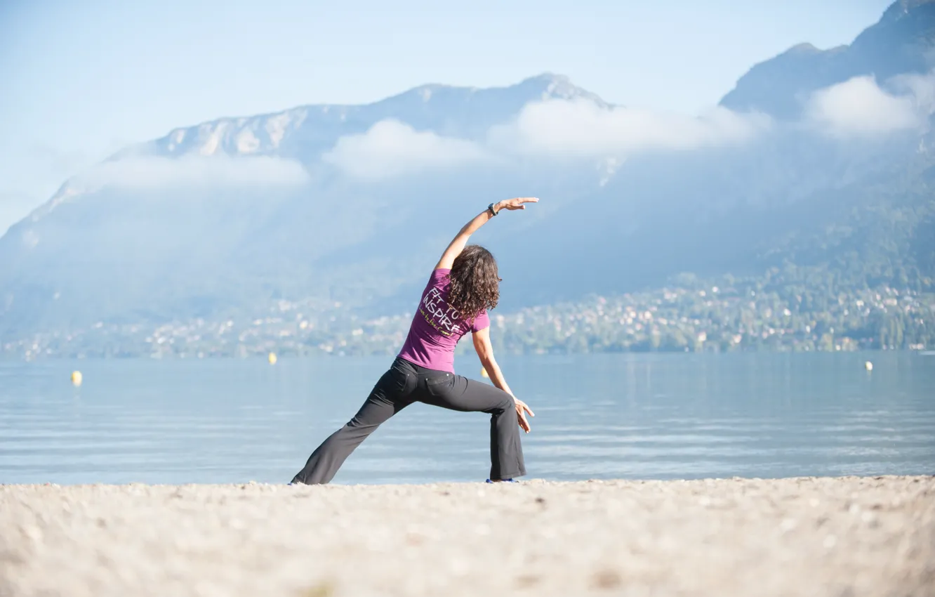 Фото обои beach, woman, yoga