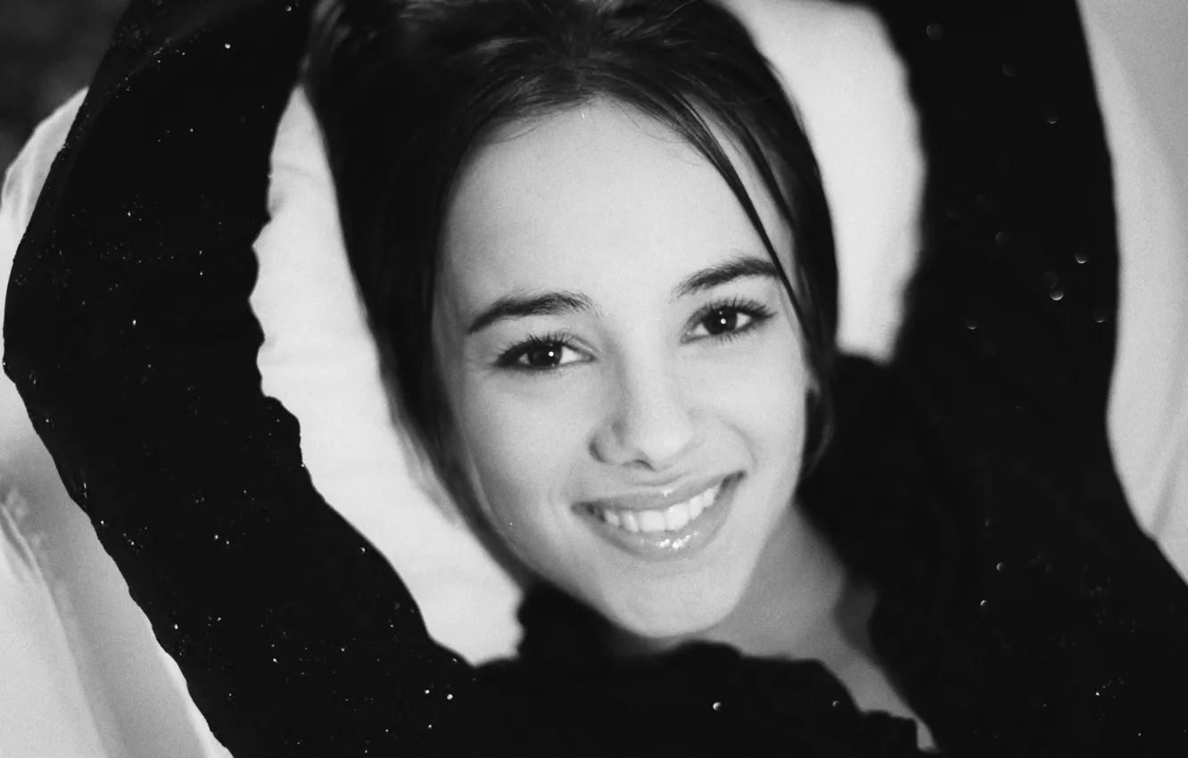 Фото обои French Singer, Alizee, cute girl