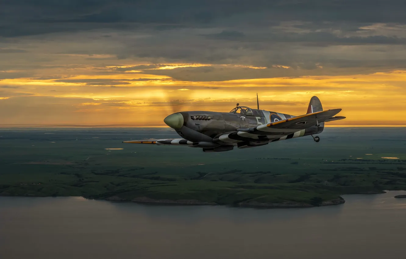 Фото обои истребитель, полёт, Spitfire, Supermarine