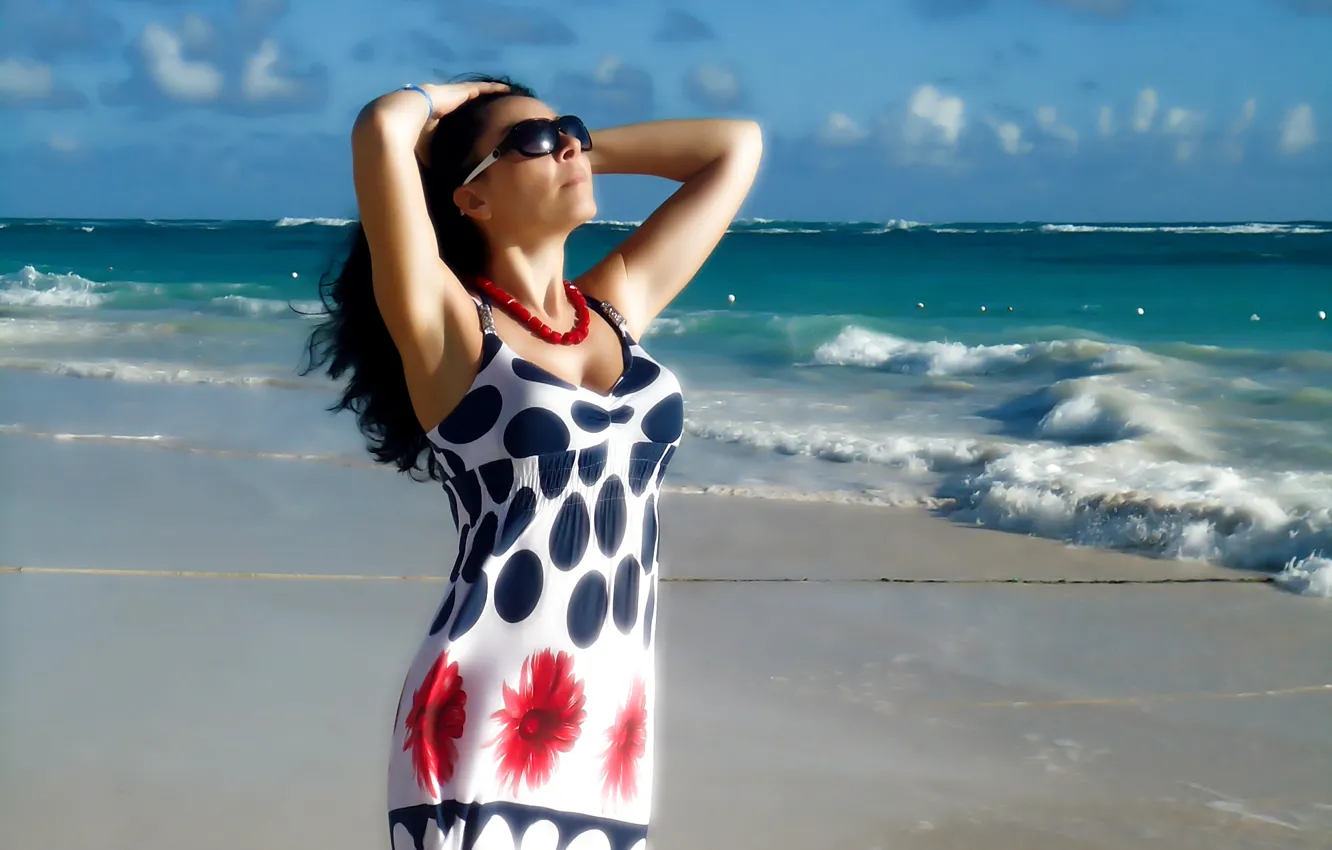 Фото обои sexy, beach, woman, model, brunette