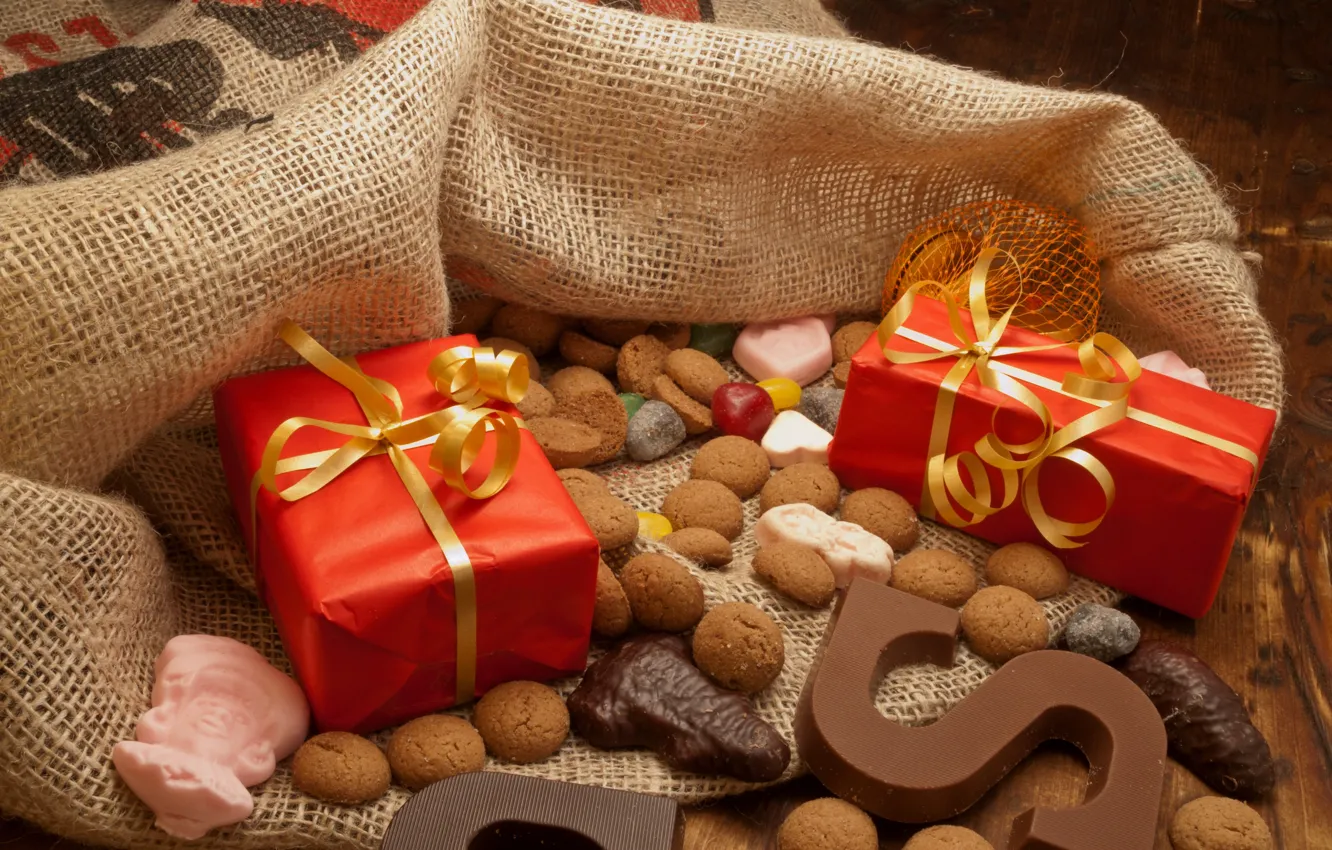 Фото обои праздник, новый год, шоколад, печенье, подарки, мешок, выпечка
