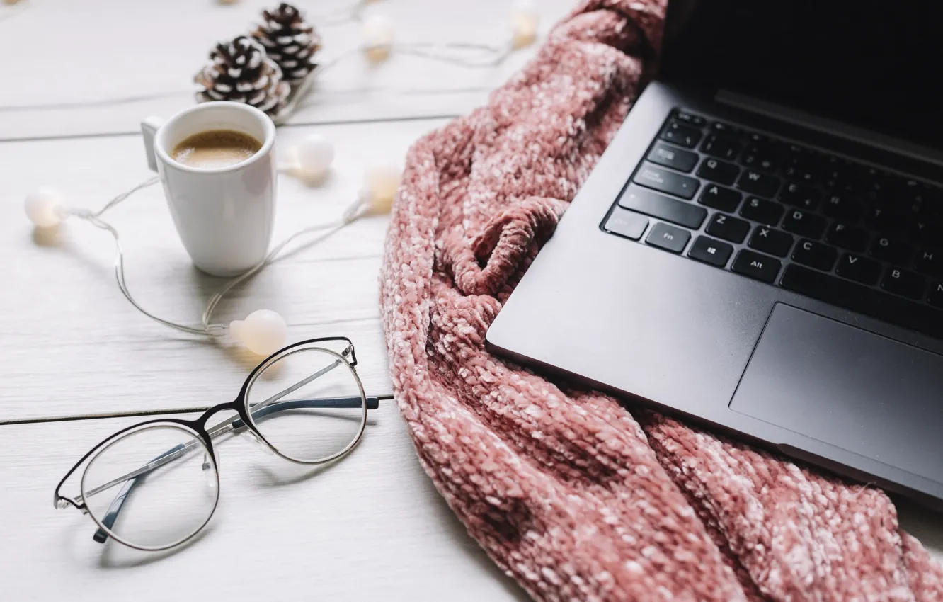 Фото обои зима, шарф, очки, ноутбук, winter, cup, coffee, glasses