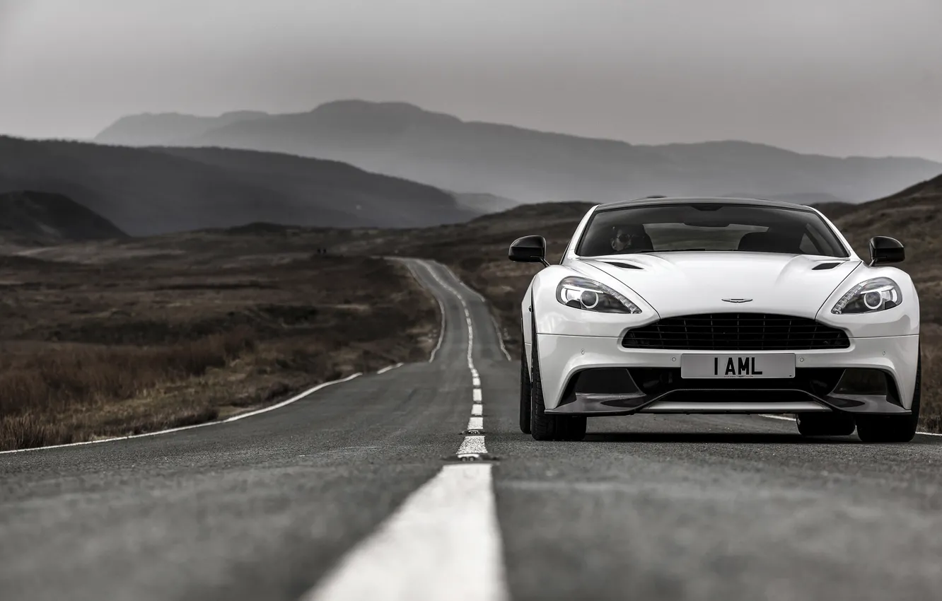 Фото обои Aston Martin, астон мартин, UK-spec, Vanquish, ванквиш, 2014, Carbon White