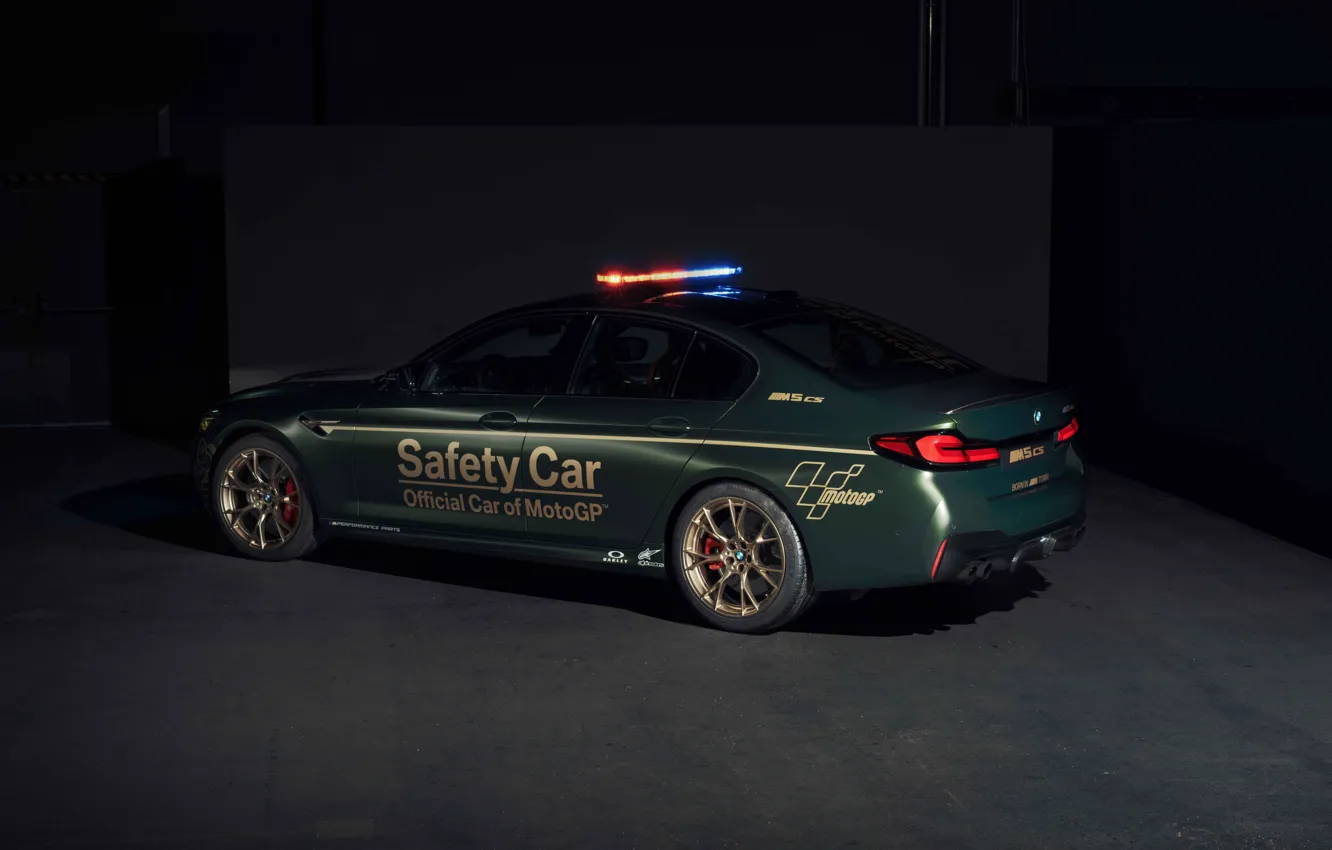 Фото обои green, BMW, MotoGP, Lights, Safety Car, backside, M5 CS, Dark background